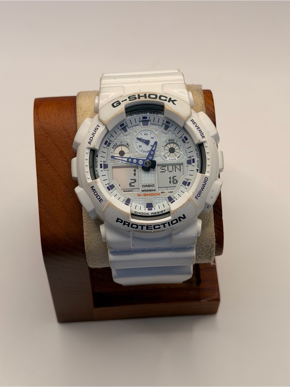 Casio‎ G-Shock GA-100A Digital & Analog.  White/blue 44mm, New Batteries